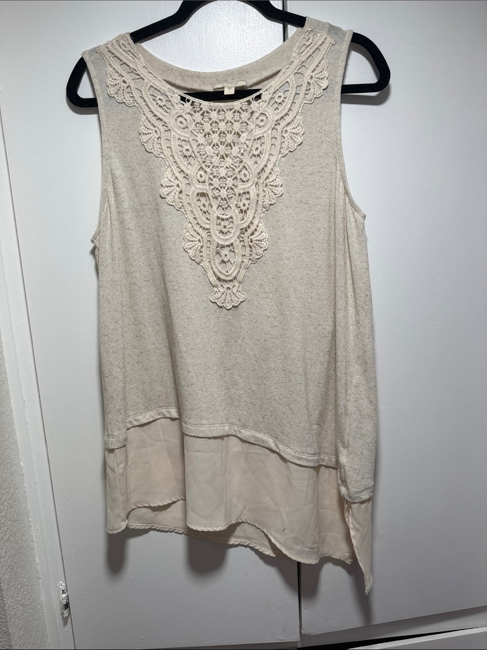 Pleione Cream Crochet-Front Layered Tank Top